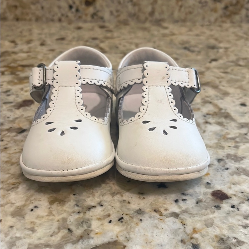 Angel White Dress Shoes with Classic Mary Jane Design